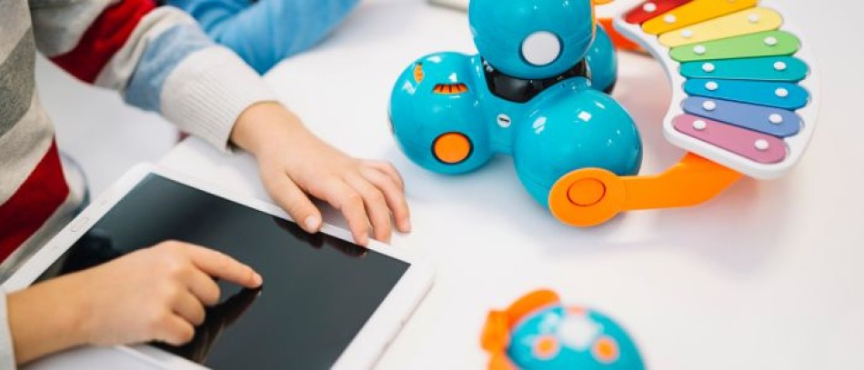 A Importância dos Brinquedos Interativos na Era Digital