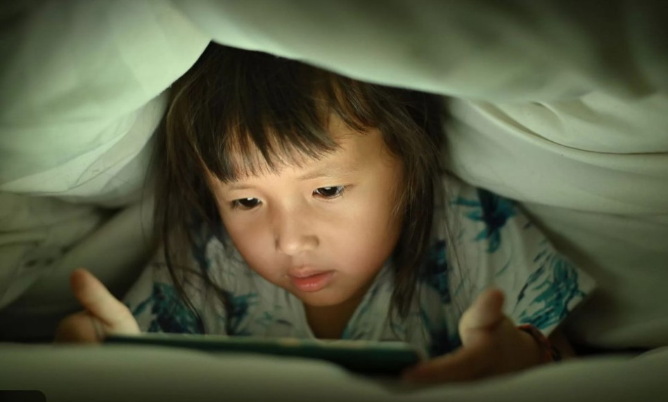 O Que O Excesso de Telas Realmente Causa Nas Crianças