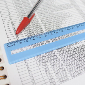 Regua De Poliestireno Guia De Leitura  Azul 30cm.-122118-60123