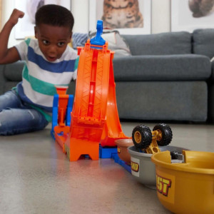 Hot Wheels Monster Trucks Loop Bigfoot Giros Extremos-121414-13107